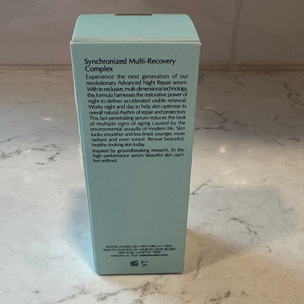Estee Lauder Advanced Night Repair - Picture 3 of 7